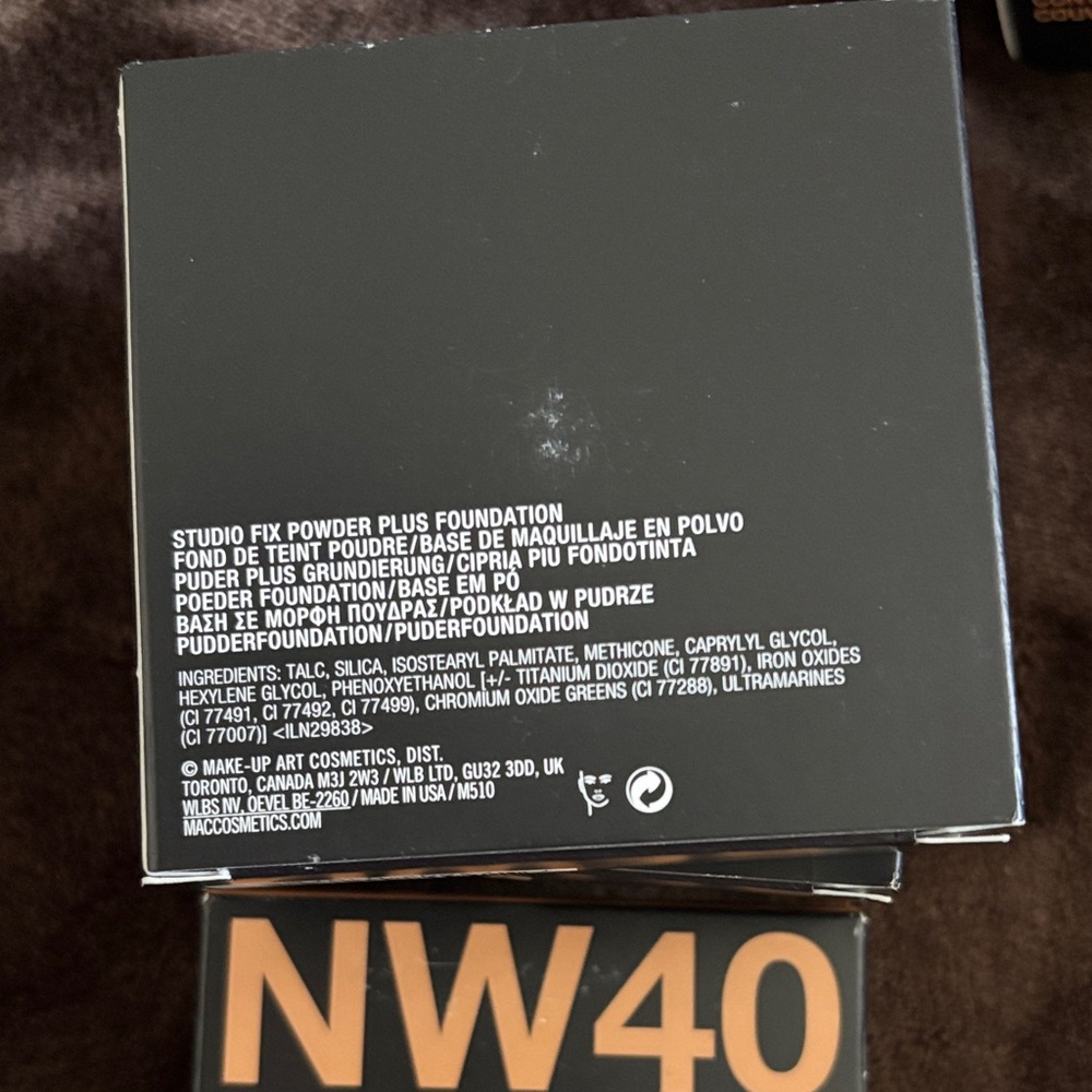 MAC Cosmetics Studio Fix Powder Foundation NW40 - Beige Shade - Picture 4 of 6